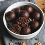 Chocolate brownie bites with cocoa powder
