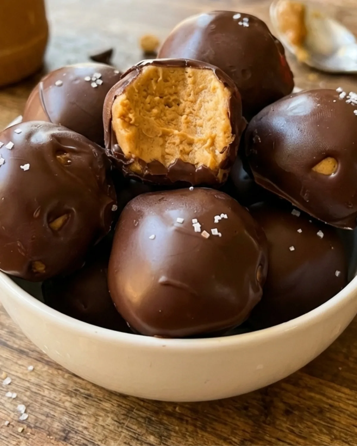 Home page 4 Peanut Butter Chocolate Bites featured